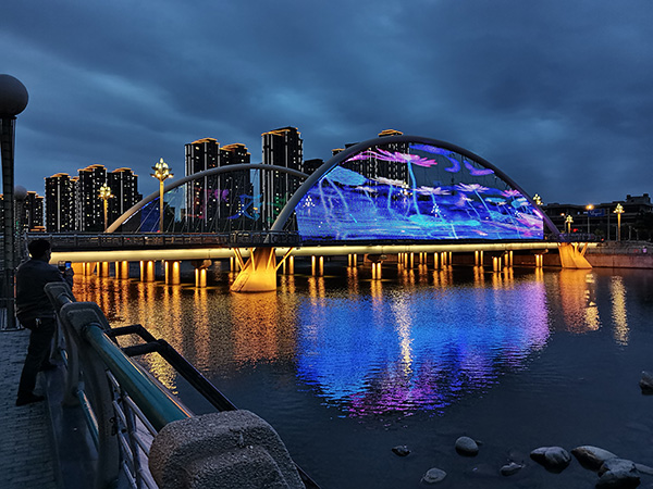 1742970194152440.jpg 班玛河道亮化.jpg