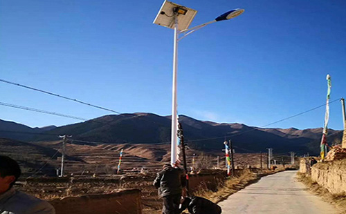 班玛智慧路灯安装必备设计要素：打造高效智能的城市照明系统