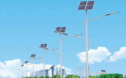 北方冬季班玛太阳能路灯的保养要点
