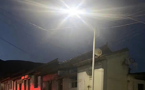 农村院子里最适合的班玛太阳能路灯亮度与安装要点